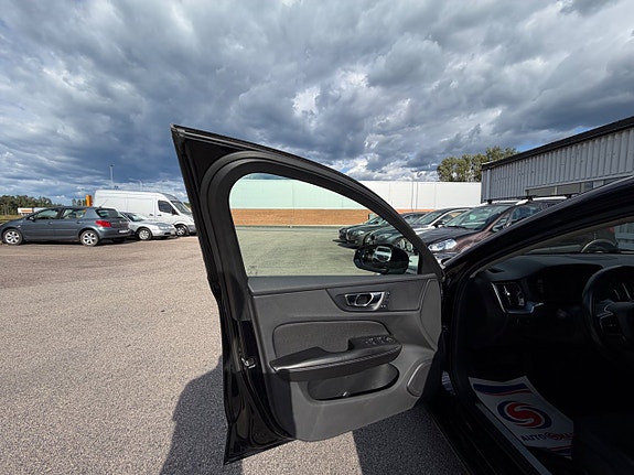 Volvo V60 12 of 29