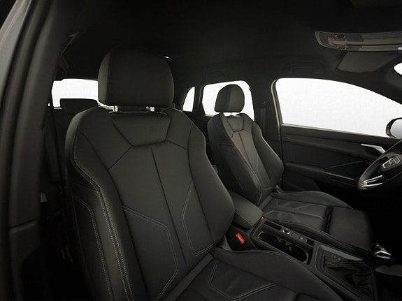 Audi Q3 25 of 30