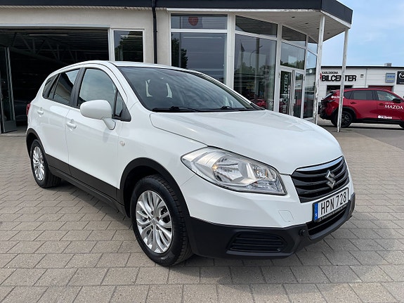 Suzuki S-Cross 3 of 5