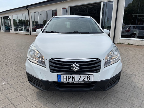 Suzuki S-Cross 2 of 5