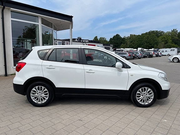 Suzuki S-Cross 4 of 5