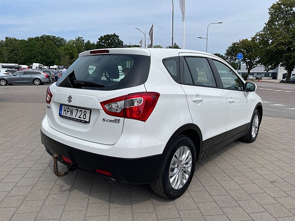 Suzuki S-Cross 5 of 5