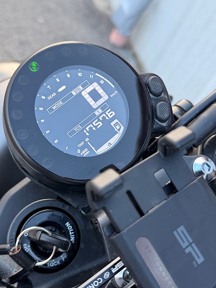 Yamaha XSR900 4 of 6