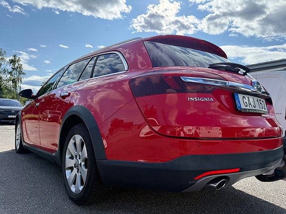Opel Insignia Country Tourer 4 of 5
