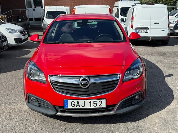 Opel Insignia Country Tourer 2 of 5
