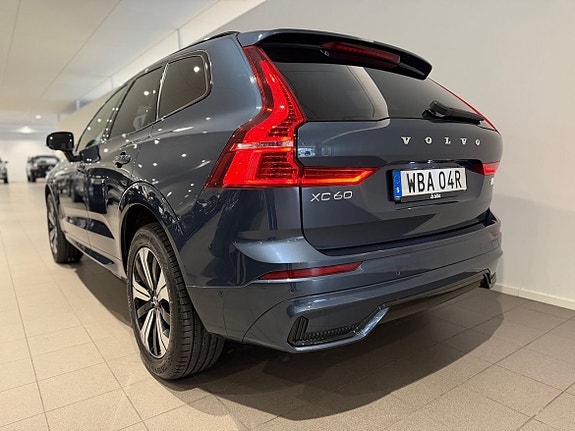 Volvo XC60 2 of 5
