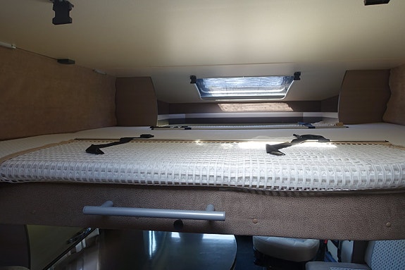 Hobby Optima De Luxe T70 HQ Queensbed/Taksäng 23 of 27