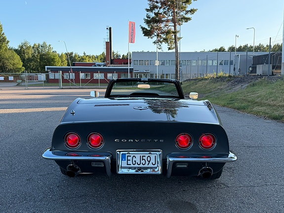 Chevrolet Corvette 6 of 13