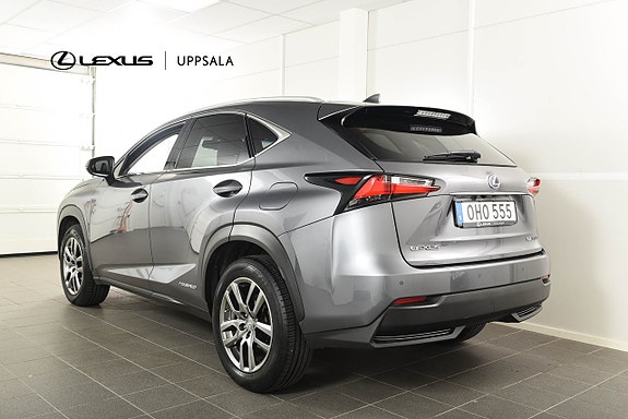 Lexus NX300h 2 of 5
