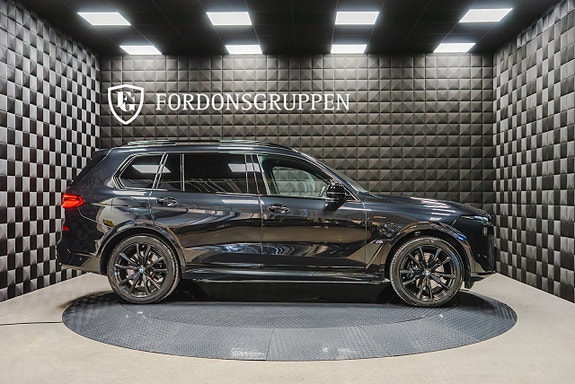 BMW X7 10 of 27