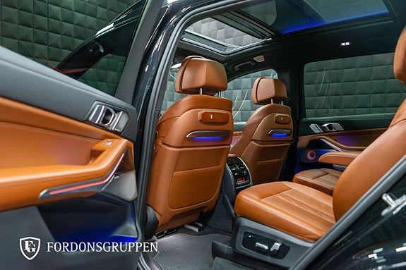 BMW X7 25 of 27