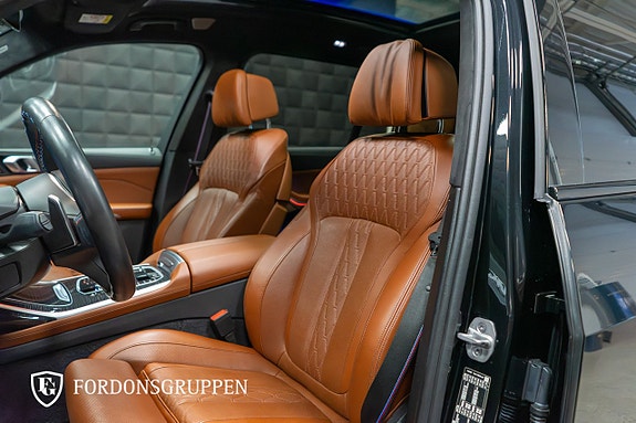 BMW X7 14 of 27