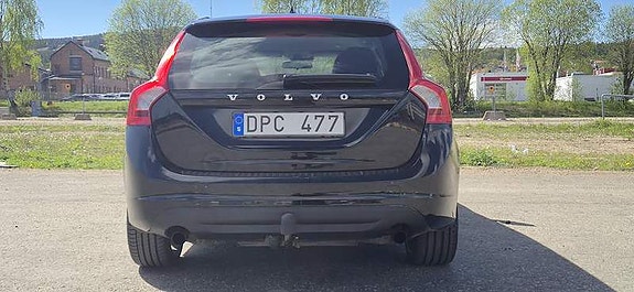Volvo V60 4 of 5