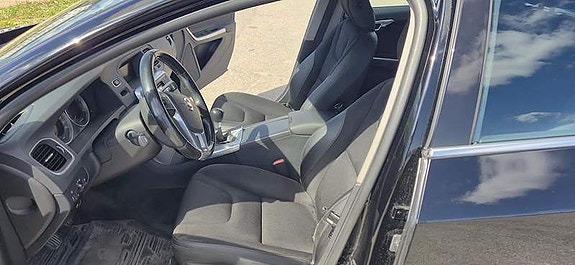 Volvo V60 9 of 15