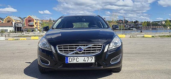 Volvo V60 3 of 5