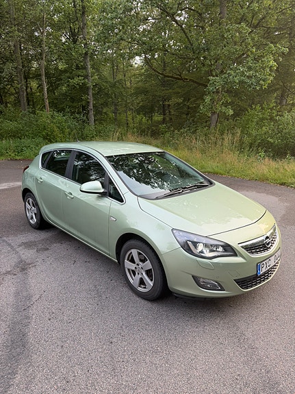 Opel Astra 2 of 7