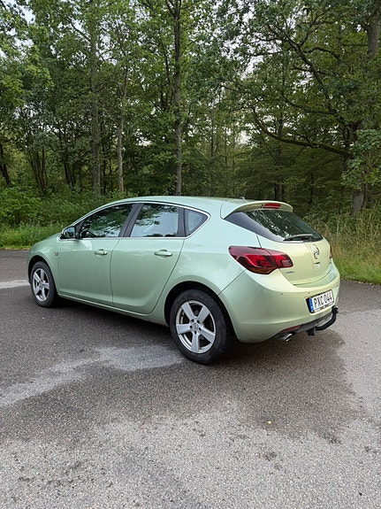 Opel Astra 3 of 7