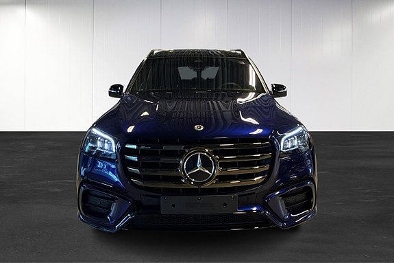 Mercedes-Benz GLS450 d 2 of 24
