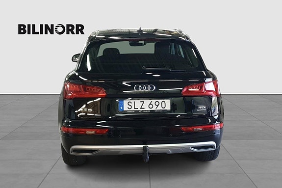 Audi Q5 4 of 5