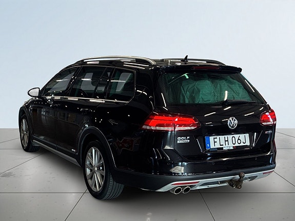 Volkswagen Golf Alltrack 5 of 23