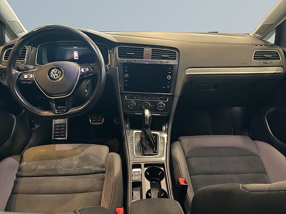 Volkswagen Golf Alltrack 8 of 23