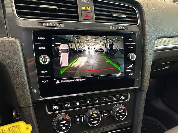 Volkswagen Golf Alltrack 11 of 23