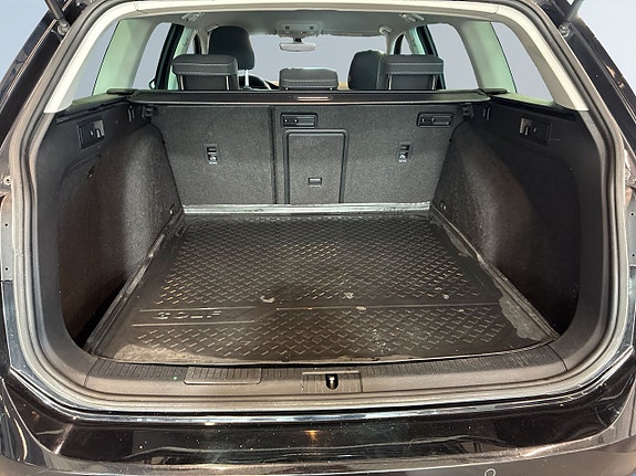 Volkswagen Golf Alltrack 12 of 23