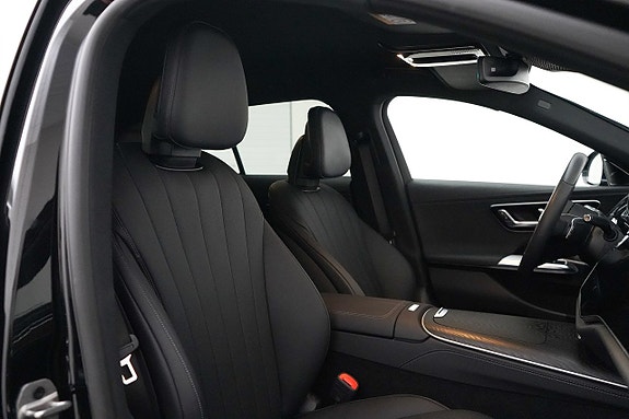 Mercedes-Benz E300 de 22 of 28