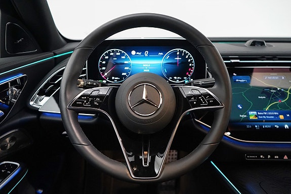 Mercedes-Benz E300 de 11 of 28