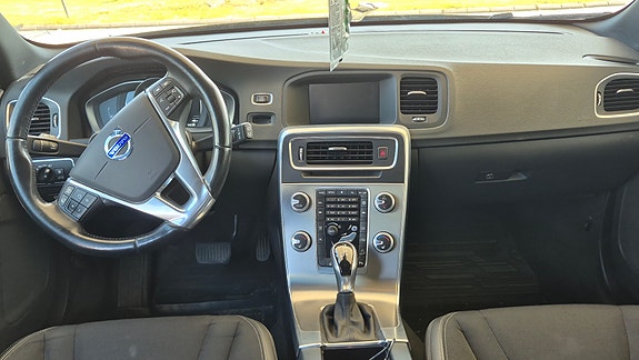 Volvo V60 Cross Country 6 of 6