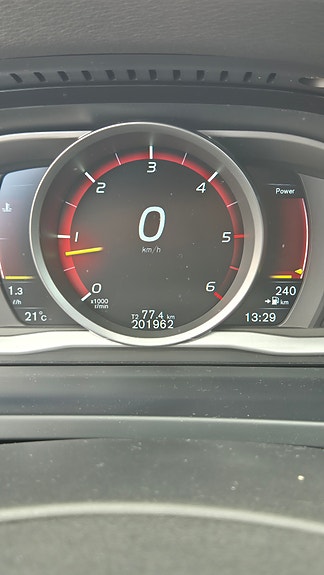 Volvo V60 Cross Country 8 of 9