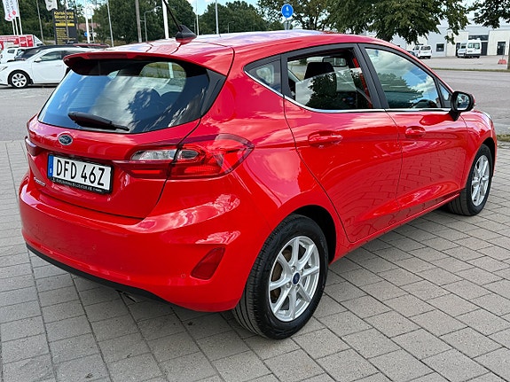 Ford Fiesta 4 of 5