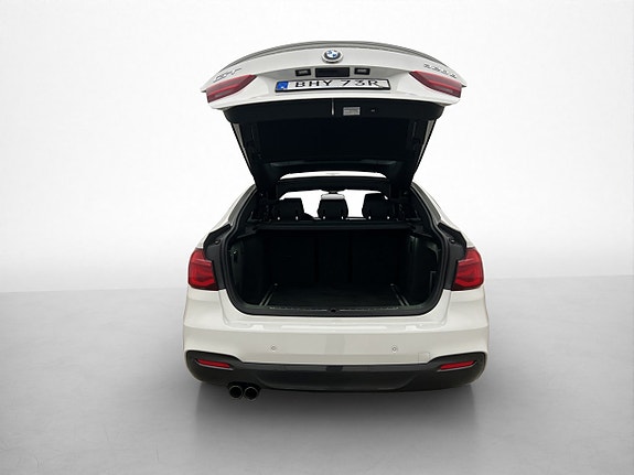 BMW 320d 27 of 30