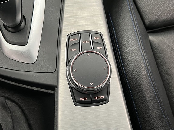 BMW 320d 26 of 30