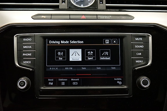 Volkswagen Passat 18 of 20