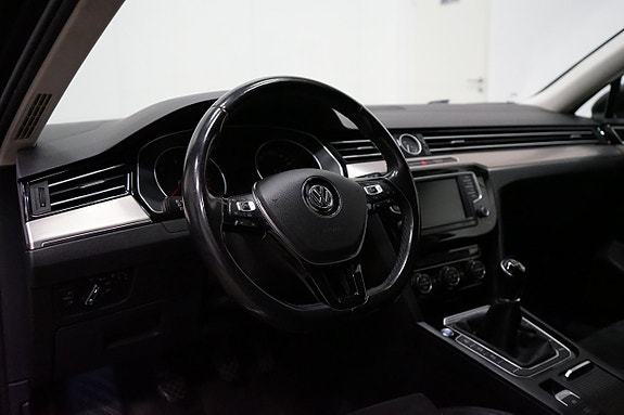 Volkswagen Passat 9 of 20
