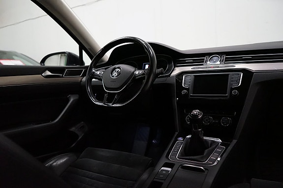 Volkswagen Passat 20 of 20