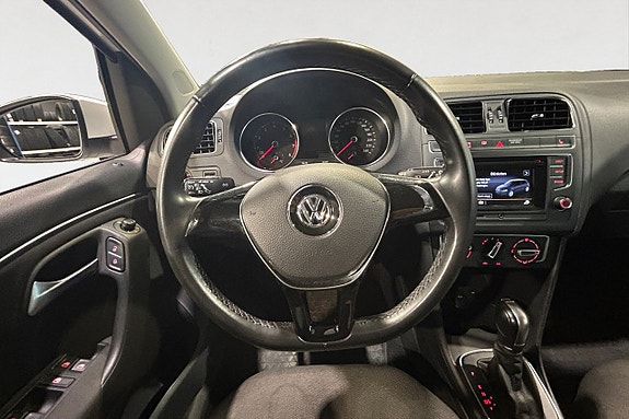 Volkswagen Polo 13 of 17