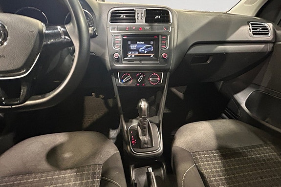 Volkswagen Polo 12 of 17