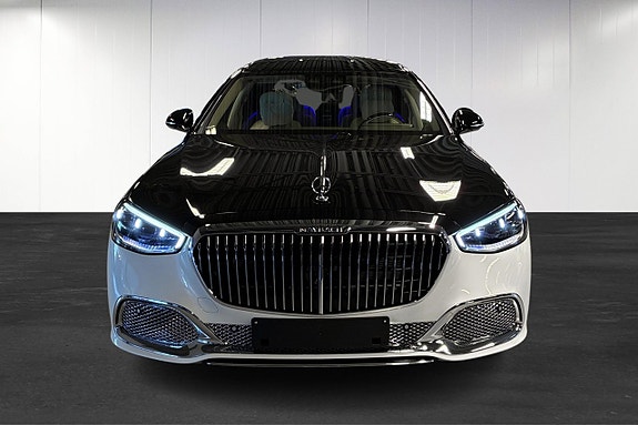 Mercedes-Benz SLC250 d 2 of 26