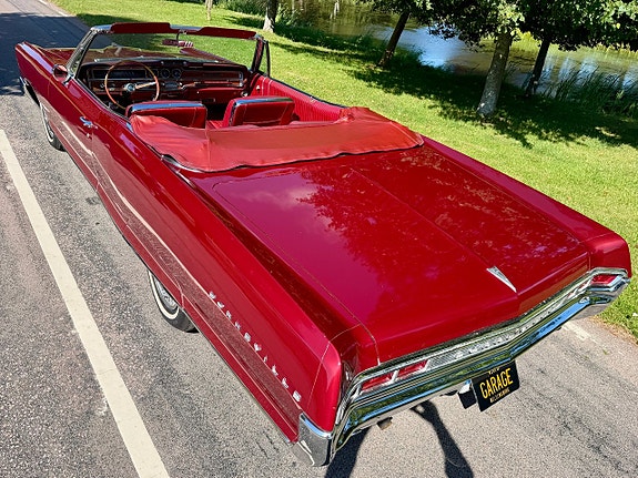 Pontiac Bonneville 10 of 27