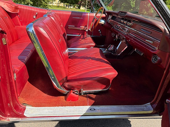 Pontiac Bonneville 21 of 27