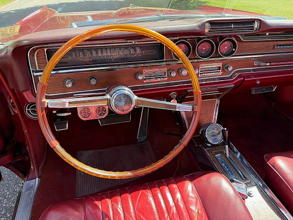 Pontiac Bonneville 17 of 27