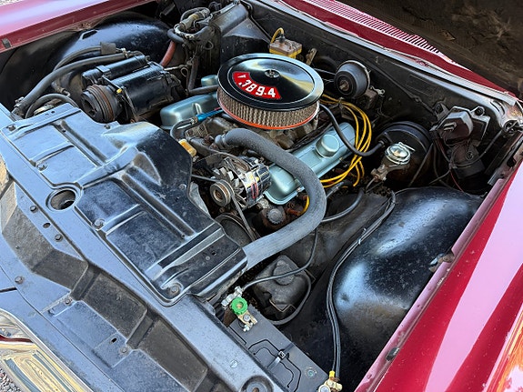 Pontiac Bonneville 25 of 27