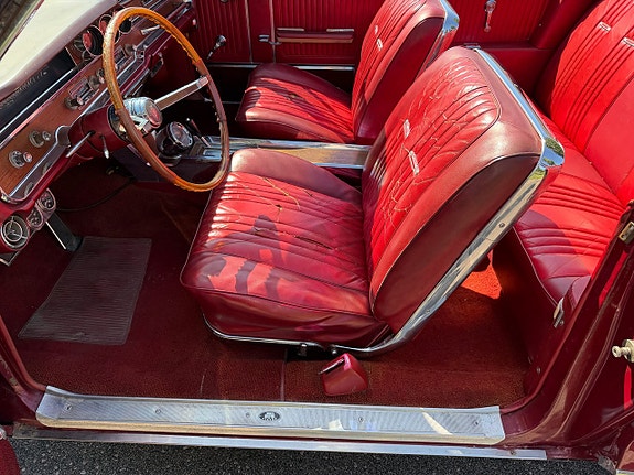 Pontiac Bonneville 15 of 27