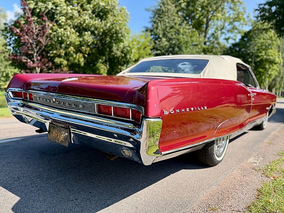 Pontiac Bonneville 7 of 27