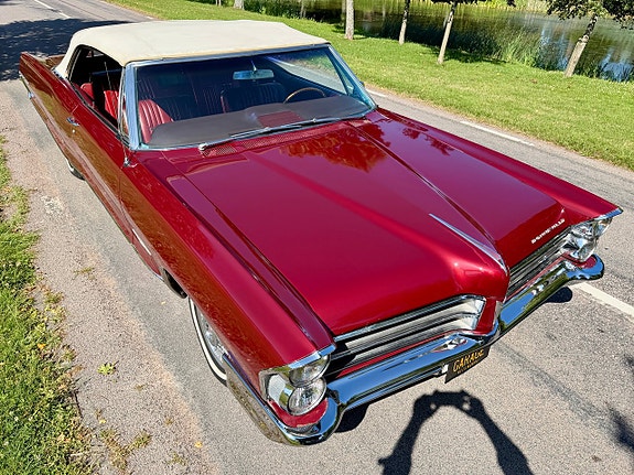 Pontiac Bonneville 11 of 27