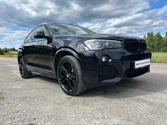BMW X4 2 of 5