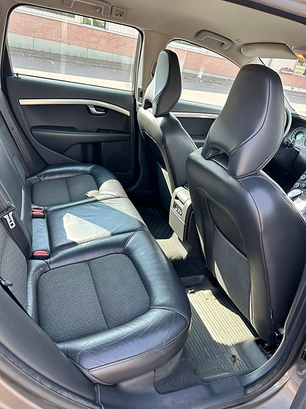 Volvo V70 5 of 5