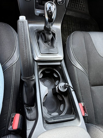 Volvo V40 14 of 15